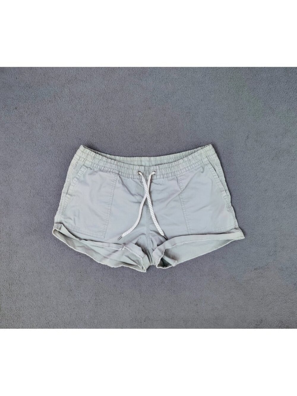 Vuori Women’s Ripstop Shorts 3" Sz (L) Sage Green Drawstring Raw Hem VW385